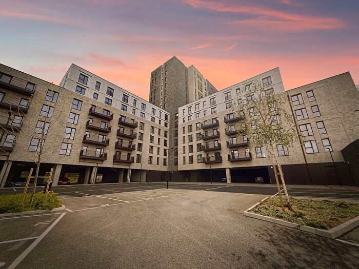 2 Bedroom Flat To Rent In Burnt Mill, Harlow, CM20