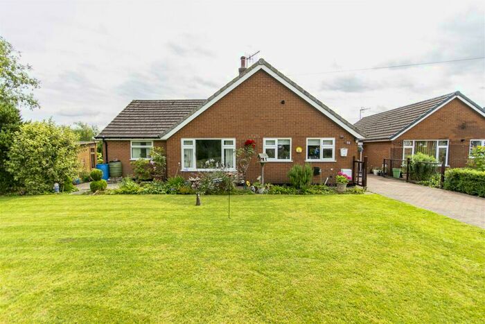 4 Bedroom Detached Bungalow For Sale In Chesterfield Avenue, New Whittington, Chesterfield, S43
