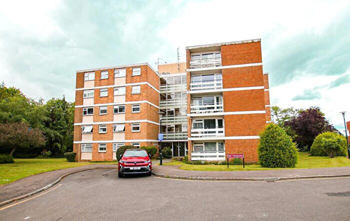 2 Bedroom Flat To Rent In Shirley Road, Wallington, SM6