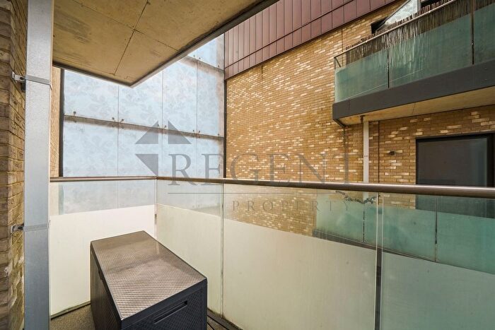 3 Bedroom Flat To Rent In Mcgill House, Needell Road, SE10