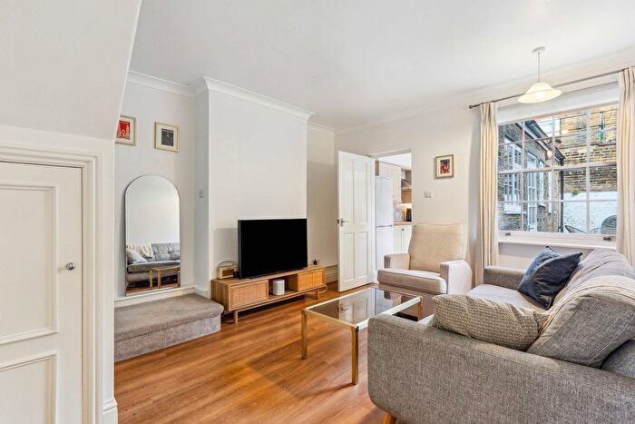 2 Bedroom Terraced House To Rent In St Peter's Grove, St Peter's Conservation Area, Hammersmith, W6