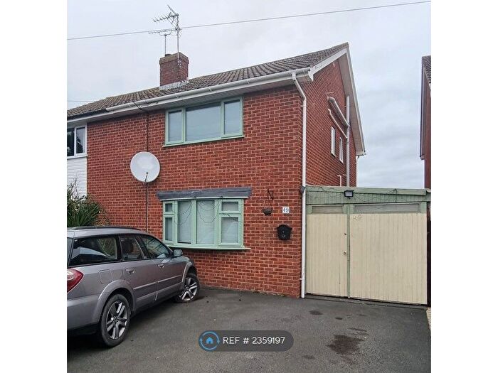 4 Bedroom Semi-Detached House To Rent In Hesters Way Lane, Cheltenham, GL51