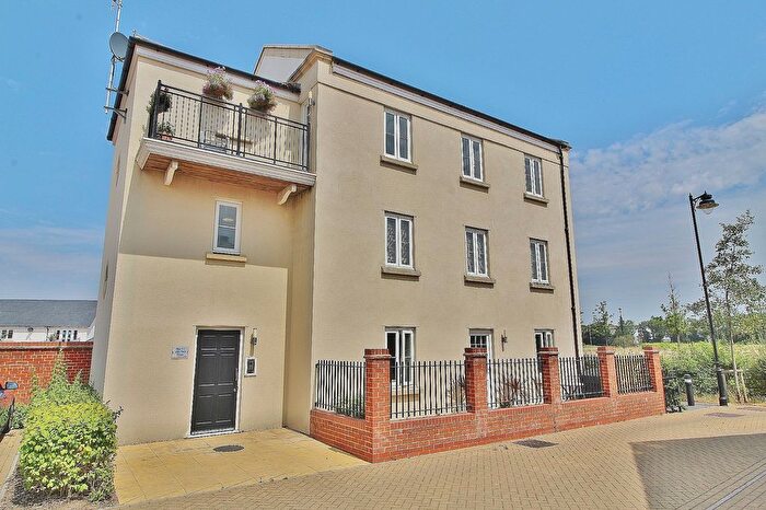 2 Bedroom Flat For Sale In Little Plant House, Woods Square, PO7