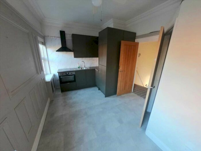 1 Bedroom Studio To Rent In Kineton Green Road, Solihull, B92