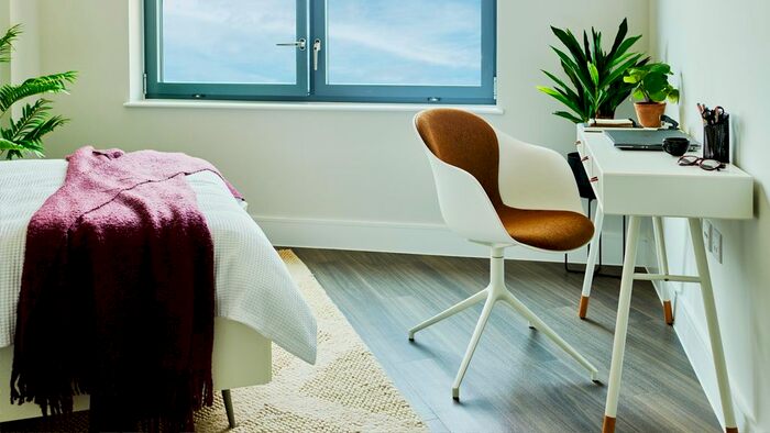 2 Bedroom Flat To Rent In Merrick Road, Southall, Middlesex, UB2