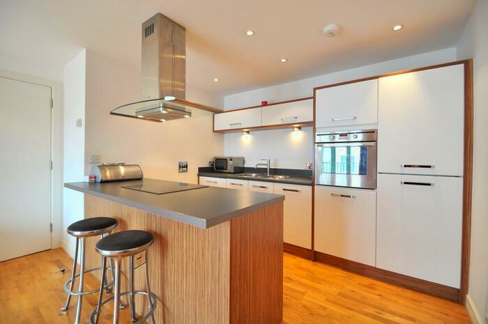 2 Bedroom Apartment To Rent In Crown Lane, Maidenhead, Berkshire, SL6