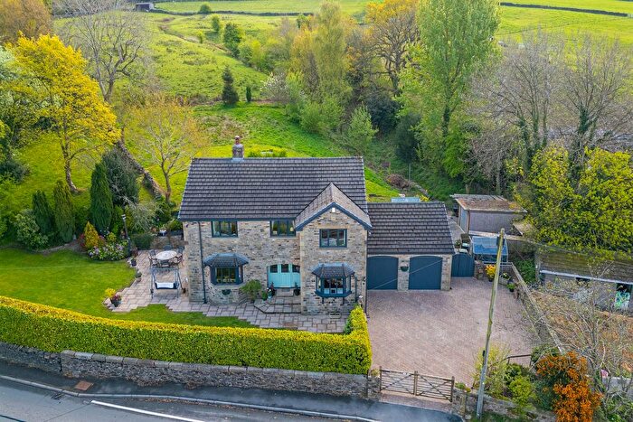 4 Bedroom Detached House For Sale In Marple Road, Charlesworth, Glossop, SK13