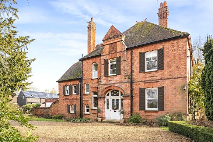 6 Bedroom Detached House To Rent In High Street, Upper Dean, Huntingdon, Bedfordshire, PE28