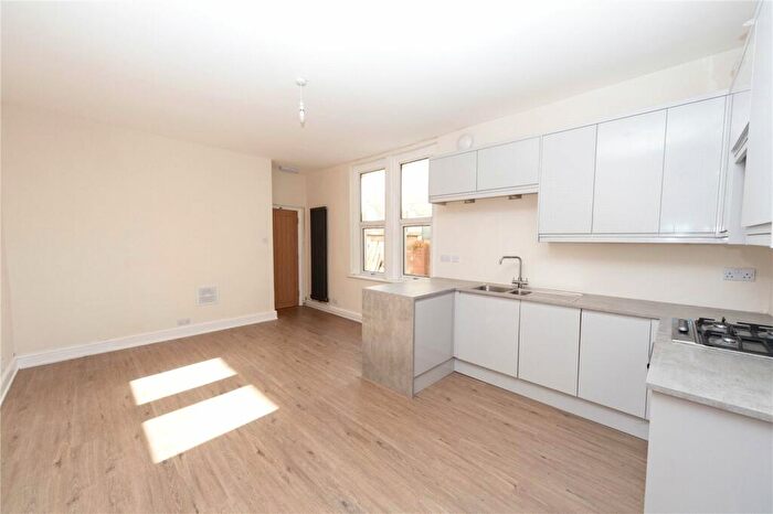 2 Bedroom Apartment To Rent In Princes Street, Roath, Cardiff, CF24