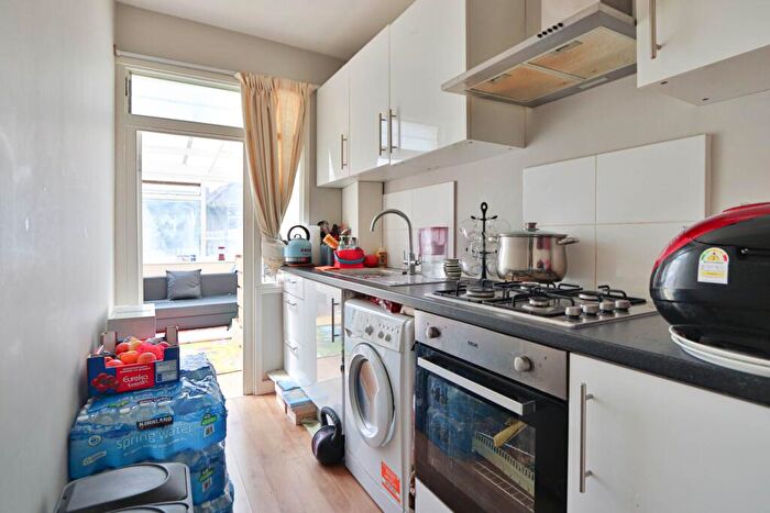 3 Bedroom End Of Terrace House For Sale In Beverley Road, New Malden, KT3