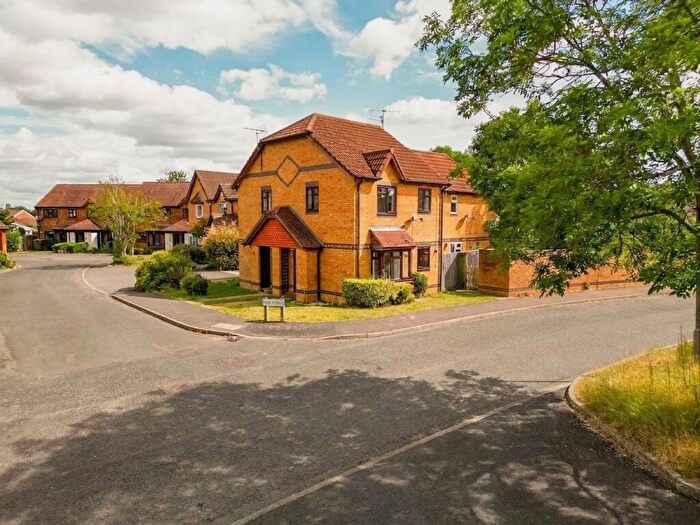 1 Bedroom Cluster House For Sale In Old Burrs, Aylesbury, HP21
