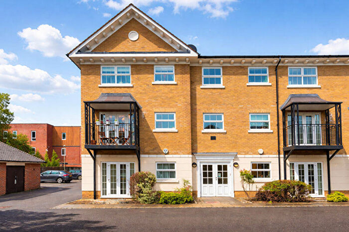 2 Bedroom Flat For Sale In Reliance Way, Oxford, OX4