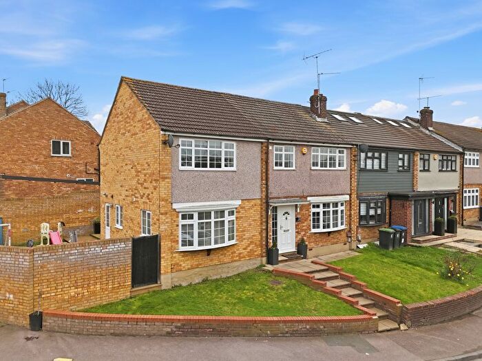 4 Bedroom End Terrace House For Sale In Stonyshotts, Waltham Abbey, EN9