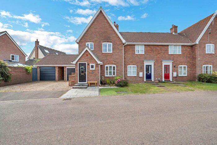 3 Bedroom End Terrace House For Sale In Violet Close, Bury St. Edmunds, IP32