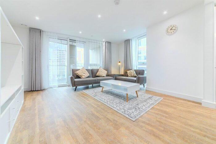 2 Bedroom Flat To Rent In Gladwin Tower, Wandsworth Road, London, SW8