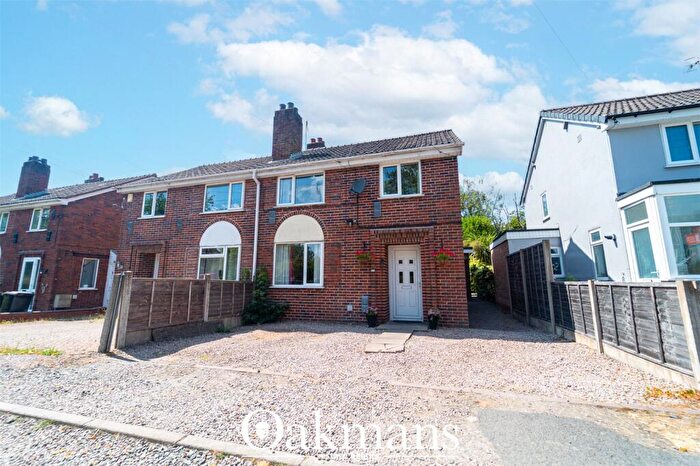 3 Bedroom Semi Detached House For Sale In Birmingham Road, Bromsgrove, B61