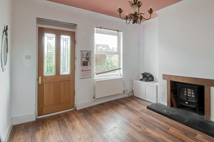 2 Bedroom End Terrace House For Sale In Barker Lane, Chesterfield, S40