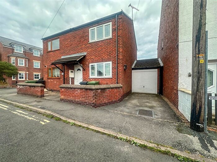 2 Bedroom Property To Rent In Stewart Street, Riddings, DE55
