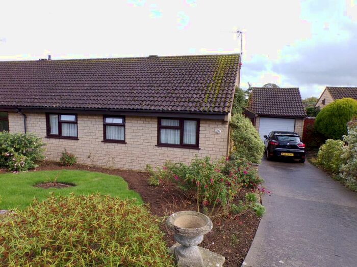 2 Bedroom Bungalow To Rent In Milborne Port, DT9