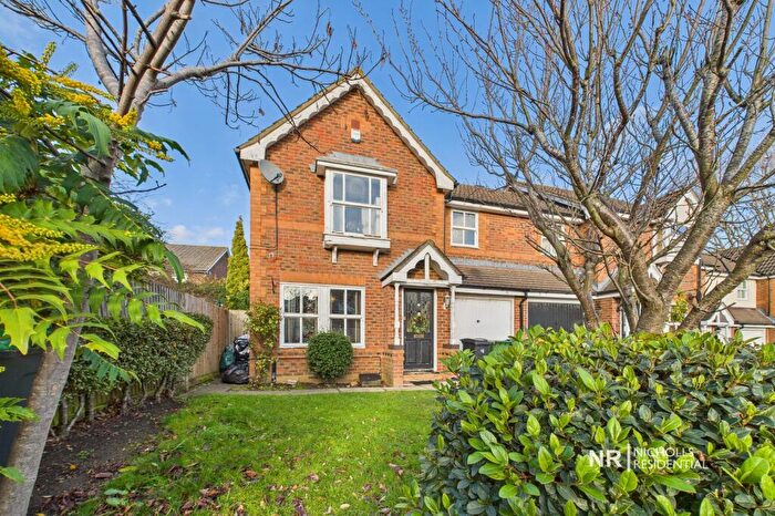 3 Bedroom End Of Terrace House For Sale In Coppard Gardens, Chessington, Surrey, KT9