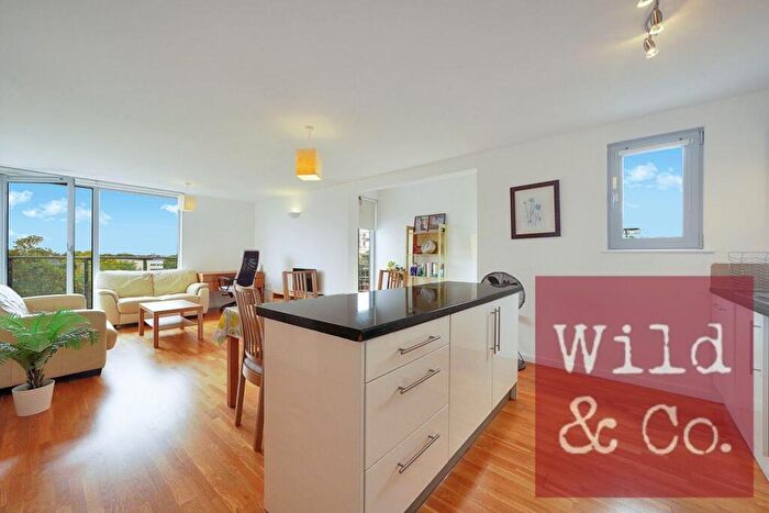 2 Bedroom Apartment To Rent In Dunn Street, Hackney, E8