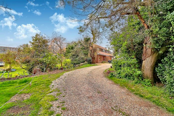3 Bedroom Semi-Detached House For Sale In Bible Fields, Dummer, Basingstoke, RG25
