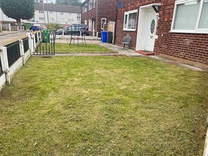 2 Bedroom Flat To Rent In Washford Drive, Wythenshawe, Manchester, M23