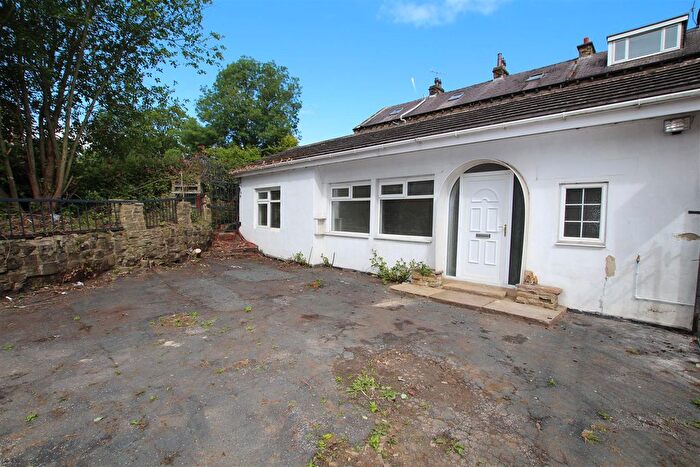 1 Bedroom Detached Bungalow To Rent In Godfrey Street, Bradford, BD8