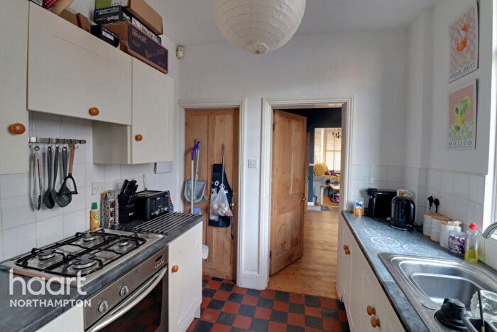 2 Bedroom Terraced House To Rent In Clarke Road, Northampton, NN1