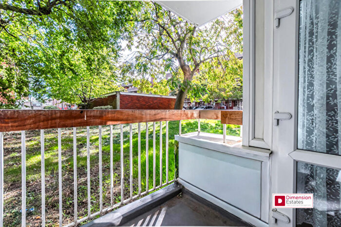 4 Bedroom Maisonette To Rent In Solebay Street, London, E1