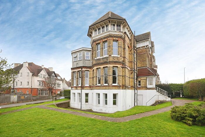 2 Bedroom Flat For Sale In Manor Court, Manor Road, Folkestone, Kent, CT20