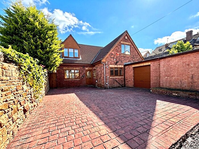 3 Bedroom Property To Rent In Twitchill Drive, Sheffield, S13