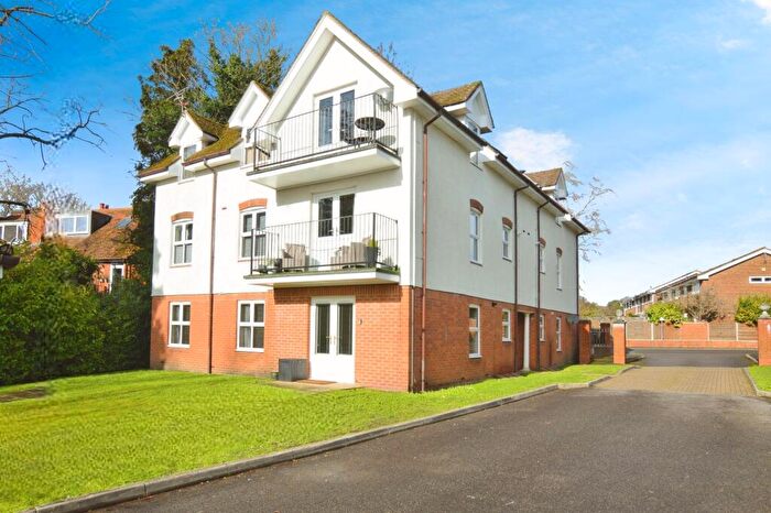 2 Bedroom Apartment For Sale In Heatherley Road, Camberley, GU15