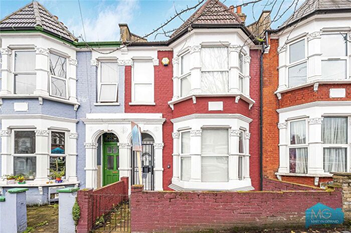 3 Bedroom Terraced House For Sale In Warham Road, Harringay, London, N4