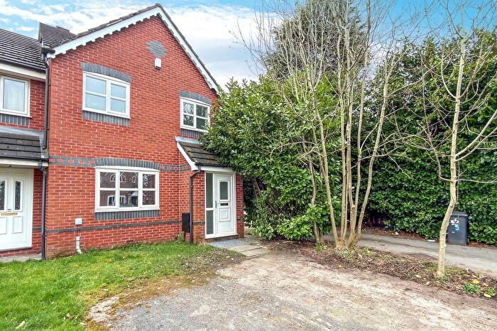 3 Bedroom Semi Detached House For Sale In Ravenoak Drive, Failsworth, Manchester, Greater Manchester, M35