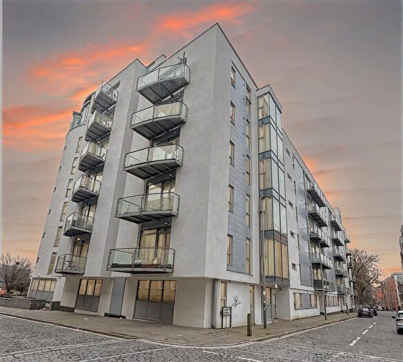2 Bedroom Flat For Sale In Apartment, Henry Street, Liverpool, L1