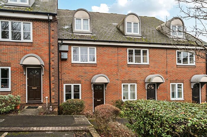 1 Bedroom Maisonette For Sale In Waterside Court, Alton, Hampshire, GU34