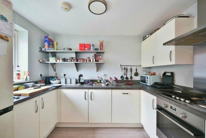 2 Bedroom Flat For Sale In Lywood Drive, Sittingbourne, ME10