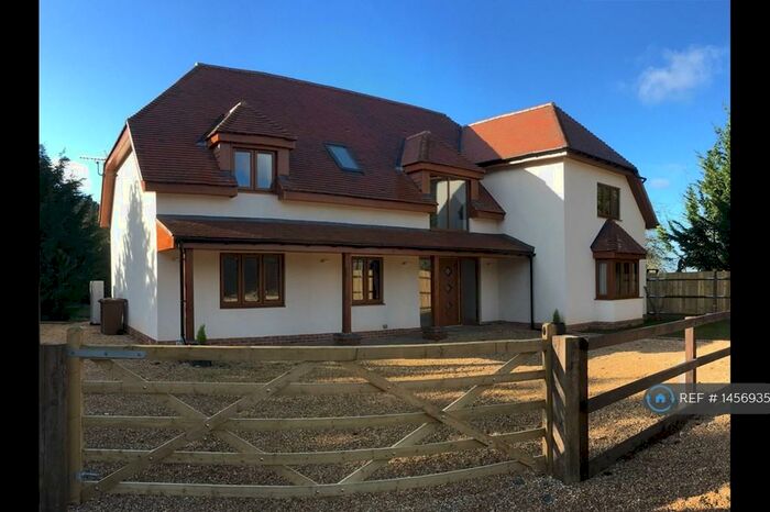 5 Bedroom Detached House To Rent In Chilworth Drove, Southampton, SO16