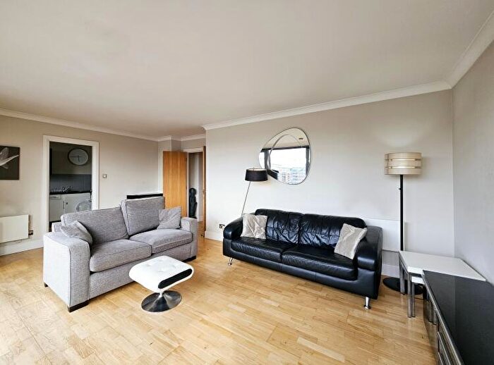 2 Bedroom Apartment To Rent In Merchants Quay East Street Leeds, LS9