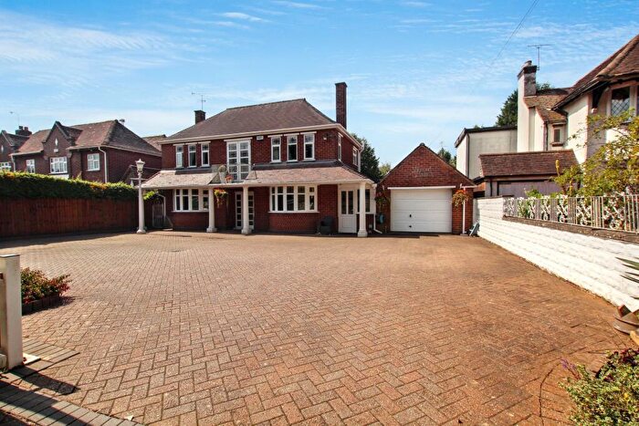 3 Bedroom Detached House For Sale In Tamworth Road, Keresley End, CV7