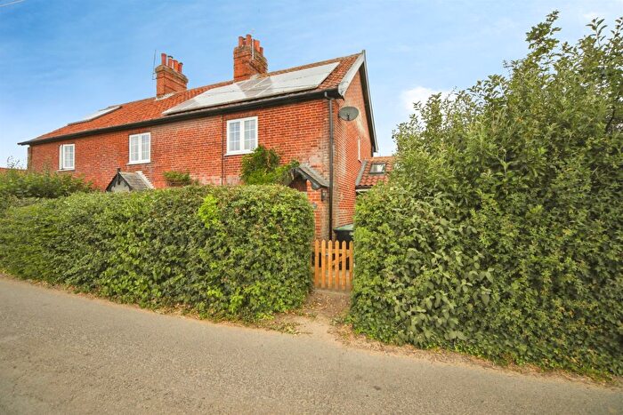 3 Bedroom Semi Detached House For Sale In Station Road, Blaxhall, Woodbridge, IP12