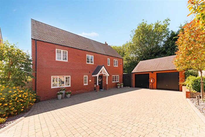 5 Bedroom Detached House For Sale In The Paddock, Victor Close, Gaydon, CV35