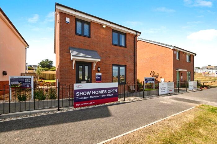 3 Bedroom Semi-Detached House For Sale In Juniper Drive, Dawlish, Devon, EX7