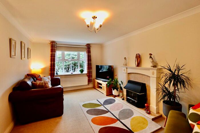 4 Bedroom Detached House For Sale In Rhodfa Glascoed, Blackwood, NP12