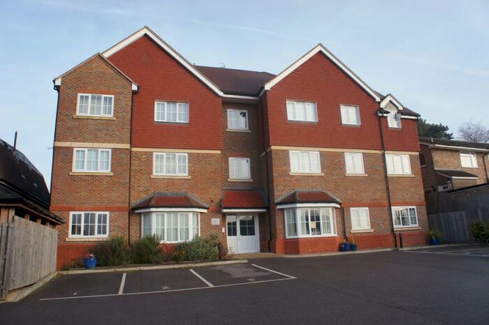 1 Bedroom Flat To Rent In Oxford Road, Redhill, RH1