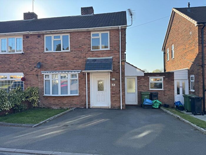 3 Bedroom Semi-Detached House To Rent In Redwood Avenue, Dudley, West Midlands, DY1