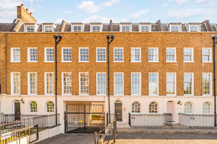2 Bedroom Flat For Sale In Kingsland Road, Hackney, E8
