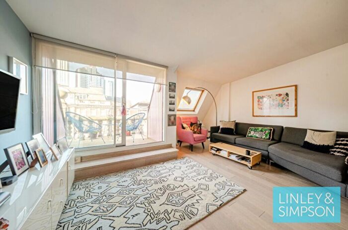 3 Bedroom Flat For Sale In Merchants House, North Street, Leeds, LS2