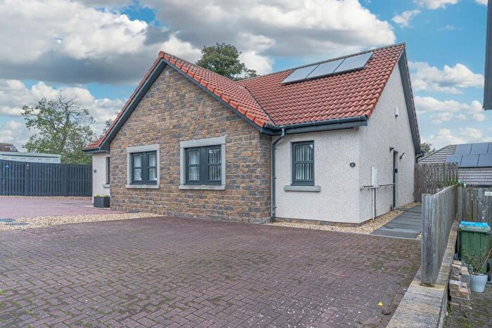 2 Bedroom Semi-Detached Bungalow For Sale In The Avenue, Lochgelly, KY5